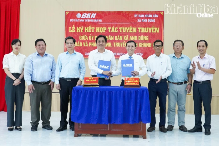 Tăng cường phối hợp tuyên truyền giữa xã Anh Dũng với Báo và Phát thanh, Truyền hình Khánh Hòa