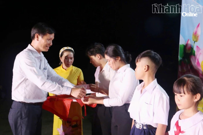 Đêm nhạc gây quỹ khuyến học xã Diên Thọ vận động được gần 200 triệu đồng