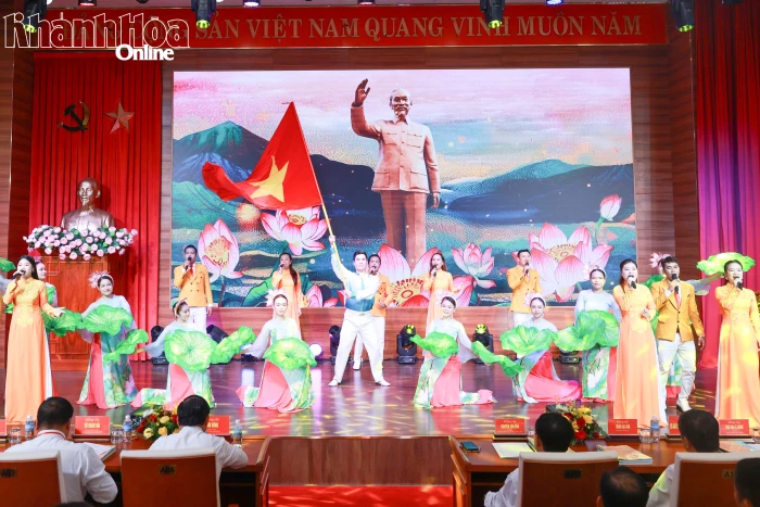 Những lời ca rực nắng Ba Đình 