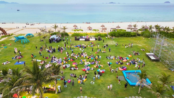 CaraWorld Summer Hits 2026: Hơn 2.000 người cùng viết nên mùa hè rực rỡ tại Bãi Dài