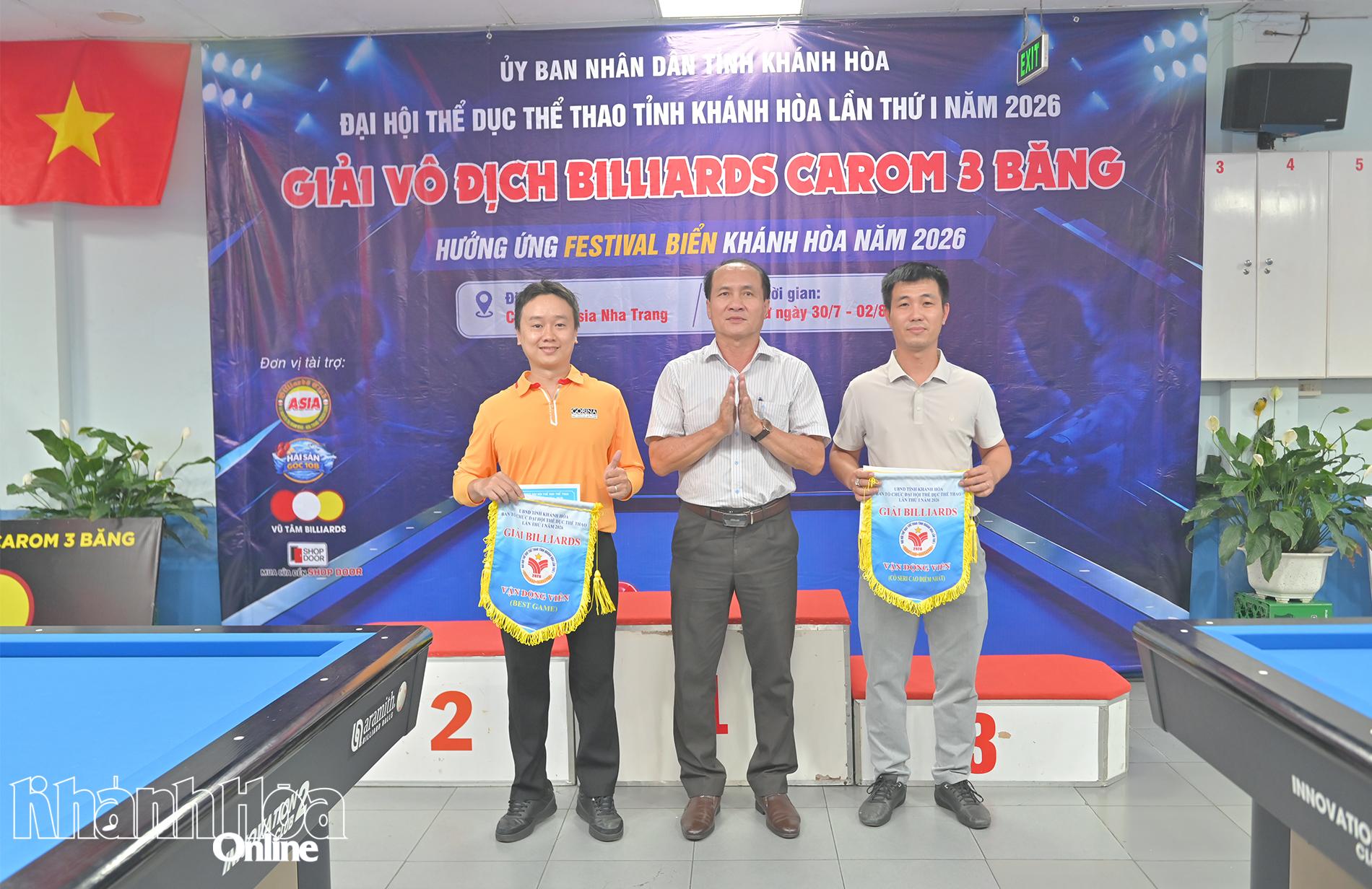 Ban tổ chức trao giải cơ thủ có sê-ri điểm cao nhất và cơ thủ giành giải Best Games.