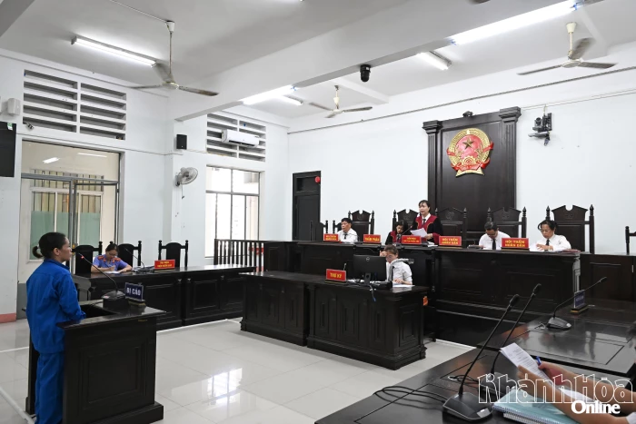 Đối tượng bỏ trốn trong vụ lừa bán thiên thạch dỏm lãnh án