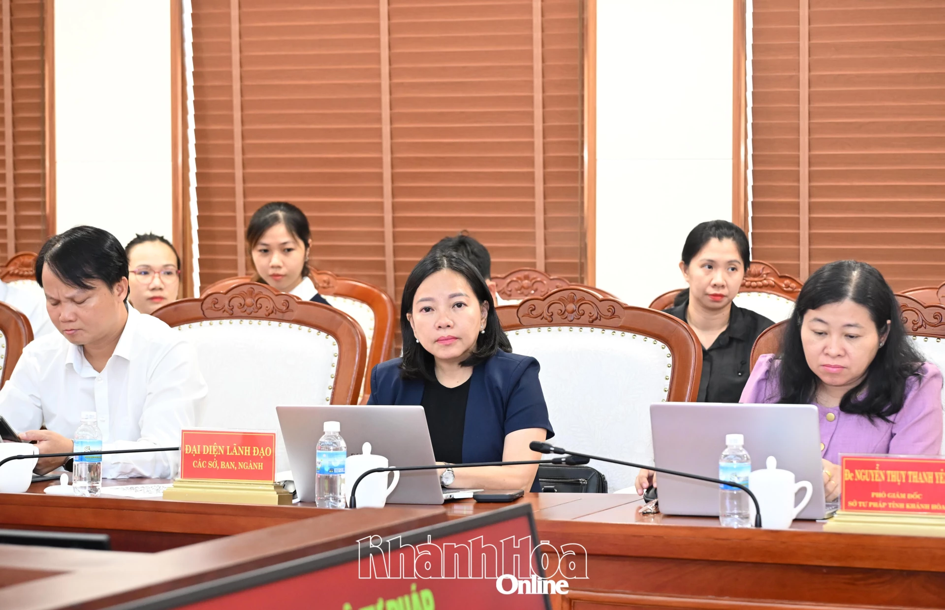Lãnh đạo các sở, ngành tham dự buổi kiểm tra. 