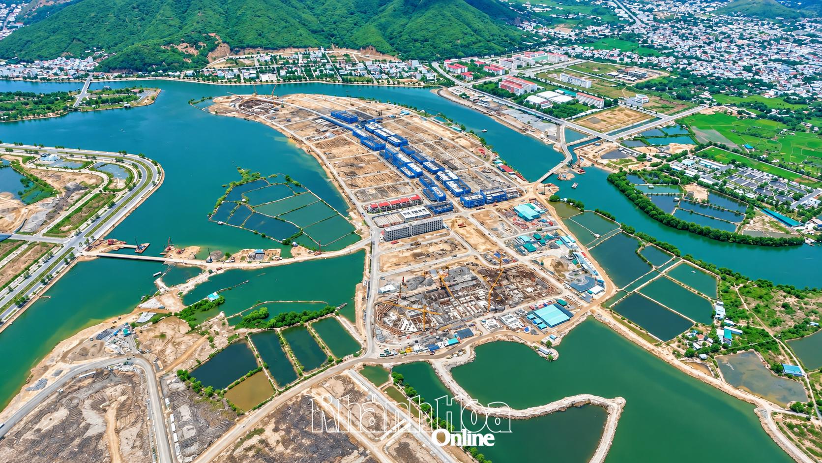 Dự án Khu đô thị hỗn hợp thành phố Nha Trang đang dần hình thành,
tạo điểm nhấn cho đô thị Nha Trang.