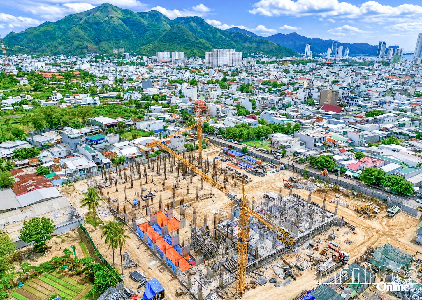 Dự án Nhà ở xã hội VCN Vĩnh Hải (phường Bắc Nha Trang) đang được đẩy nhanh tiến độ.