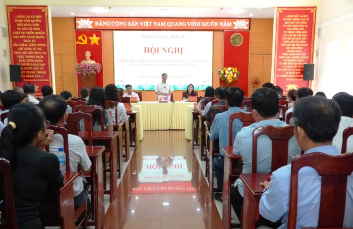 Đảng ủy xã Cam Lâm triển khai công tác bầu cử trưởng thôn nhiệm kỳ 2026 - 2031