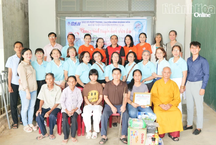 Báo và Phát thanh, Truyền hình Khánh Hòa phối hợp trao 45 triệu đồng hỗ trợ bệnh nhân mắc bệnh hiểm nghèo