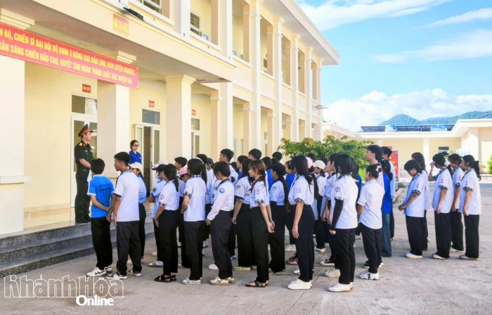 Sôi nổi chương trình “Một ngày trong quân ngũ” dành cho thanh thiếu nhi Phước Hữu, Phước Hậu