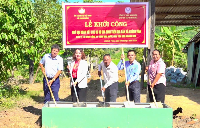 Khởi công xây dựng 2 căn nhà Đại đoàn kết tại xã Khánh Vĩnh
