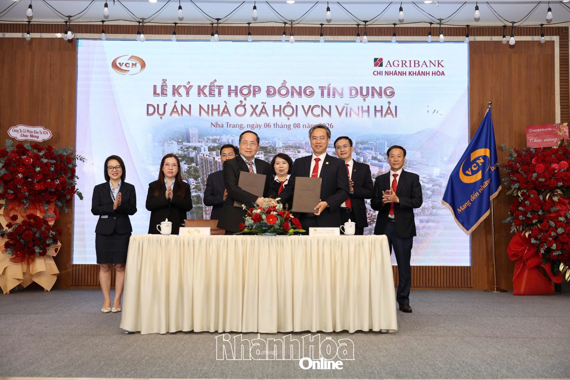 Agribank Chi nhánh Khánh Hòa và Công ty Cổ phần Đầu tư VCN ký kết hợp đồng tín dụng tài trợ đầu tư Dự án Nhà ở xã hội VCN Vĩnh Hải (phường Bắc Nha Trang).