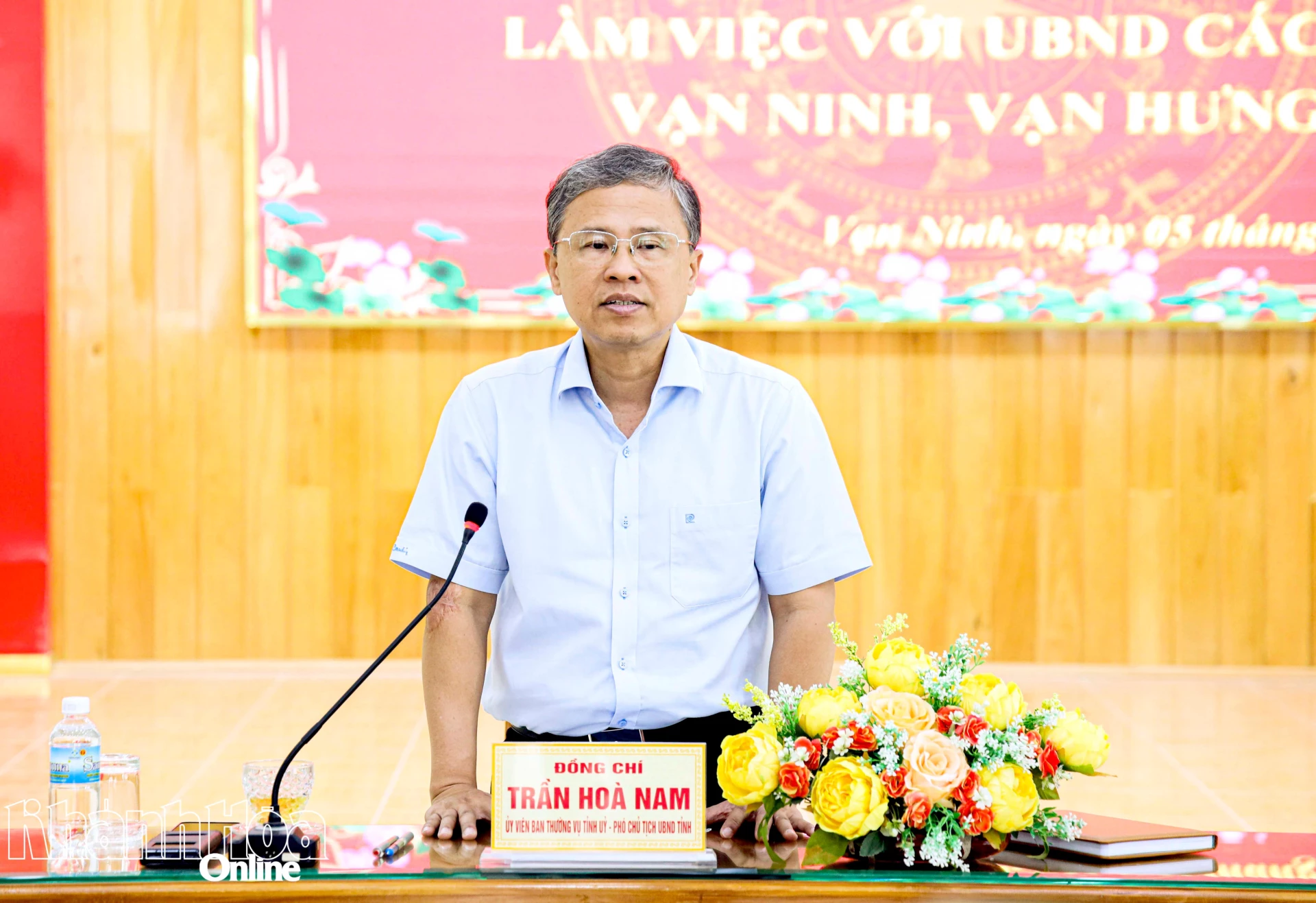 Đồng ch&iacute; Trần H&ograve;a Nam ph&aacute;t biểu kết luận buổi l&agrave;m việc.