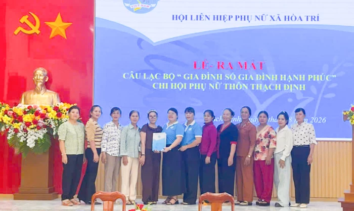 Hội Liên hiệp Phụ nữ xã Hòa Trí ra mắt Câu lạc bộ “Gia đình số - Gia đình hạnh phúc”
