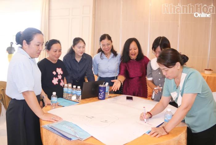 Hơn 80 người tham gia tập huấn kỹ năng truyền thông về bình đẳng giới