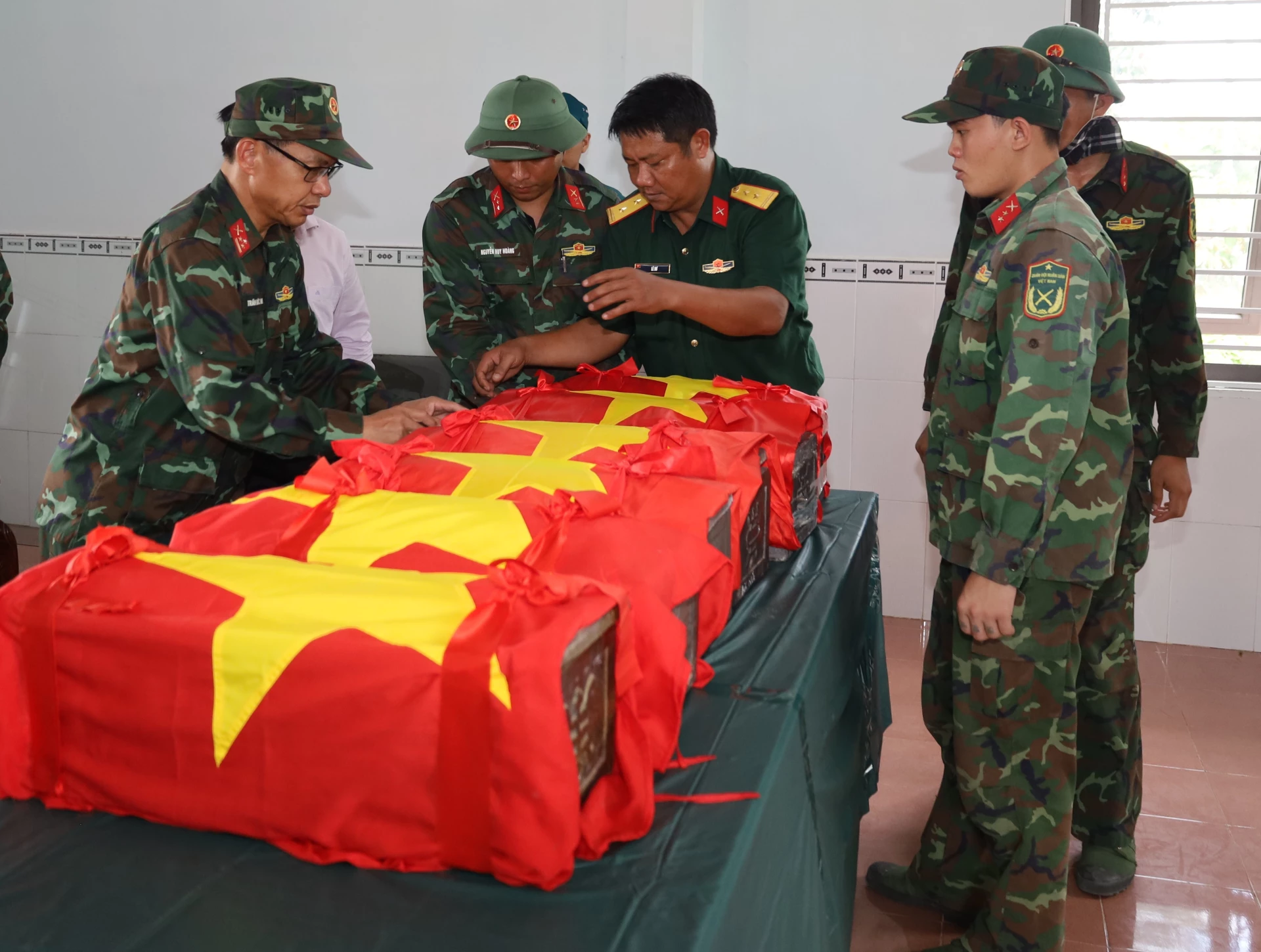 Hài cốt các liệt sĩ được bảo quản tại nhà quản trang Nghĩa trang liệt sĩ Ninh Thuận để an táng vào ngày 19-8 theo kế hoạch.