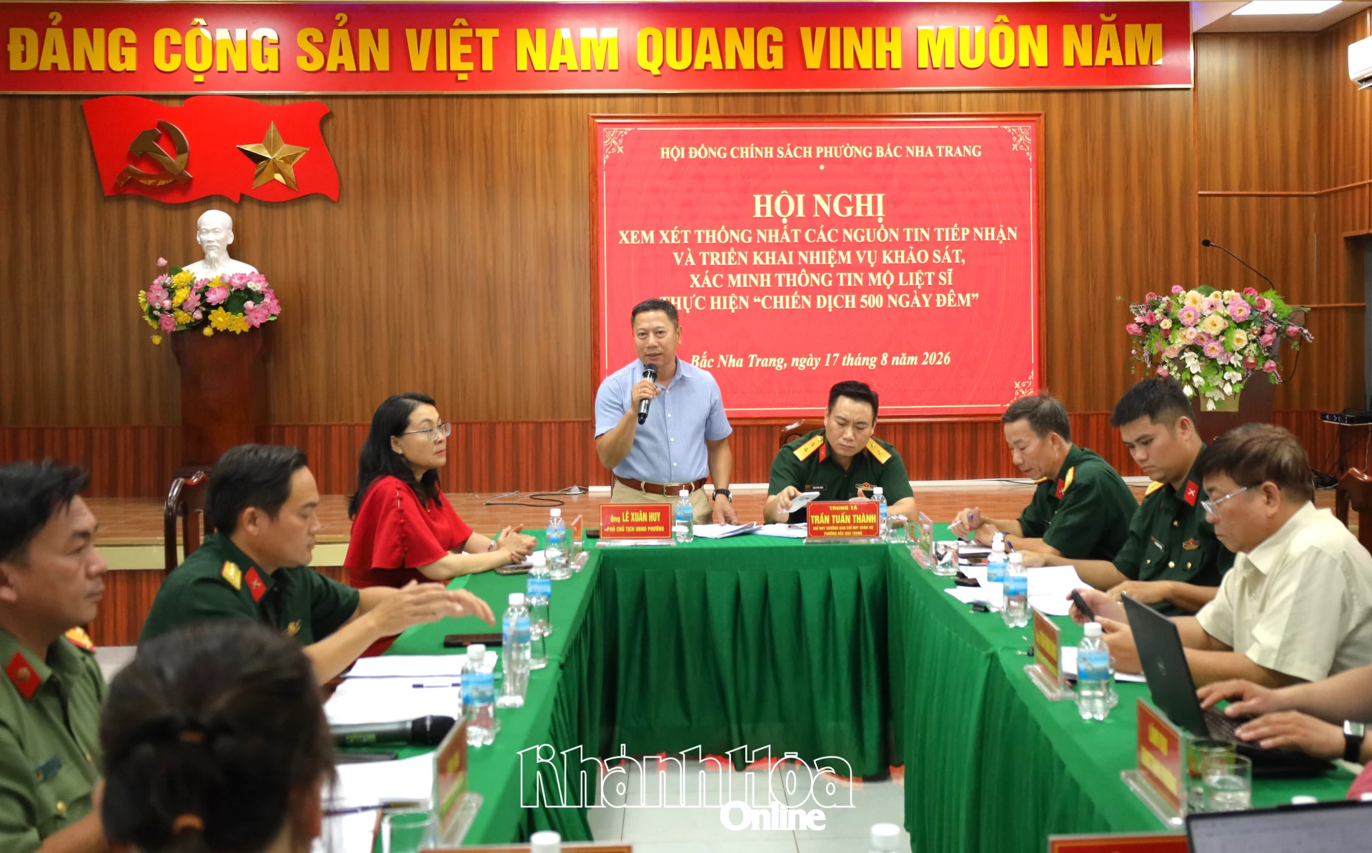 Ông Lê Xuân Huy - Phó Chủ tịch UBND phường, Chủ tịch Hội đồng chính sách phường Bắc Nha Trang phát biểu kết luận hội nghị.