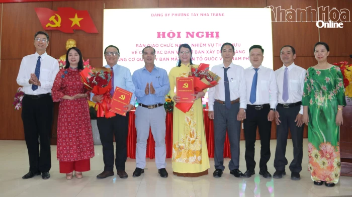 Phường Tây Nha Trang tổ chức bàn giao chức năng, nhiệm vụ tham mưu về công tác dân vận