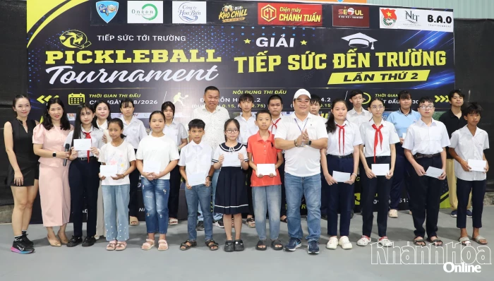 Giải pickleball thiện nguyện gây quỹ tiếp sức học sinh đến trường
