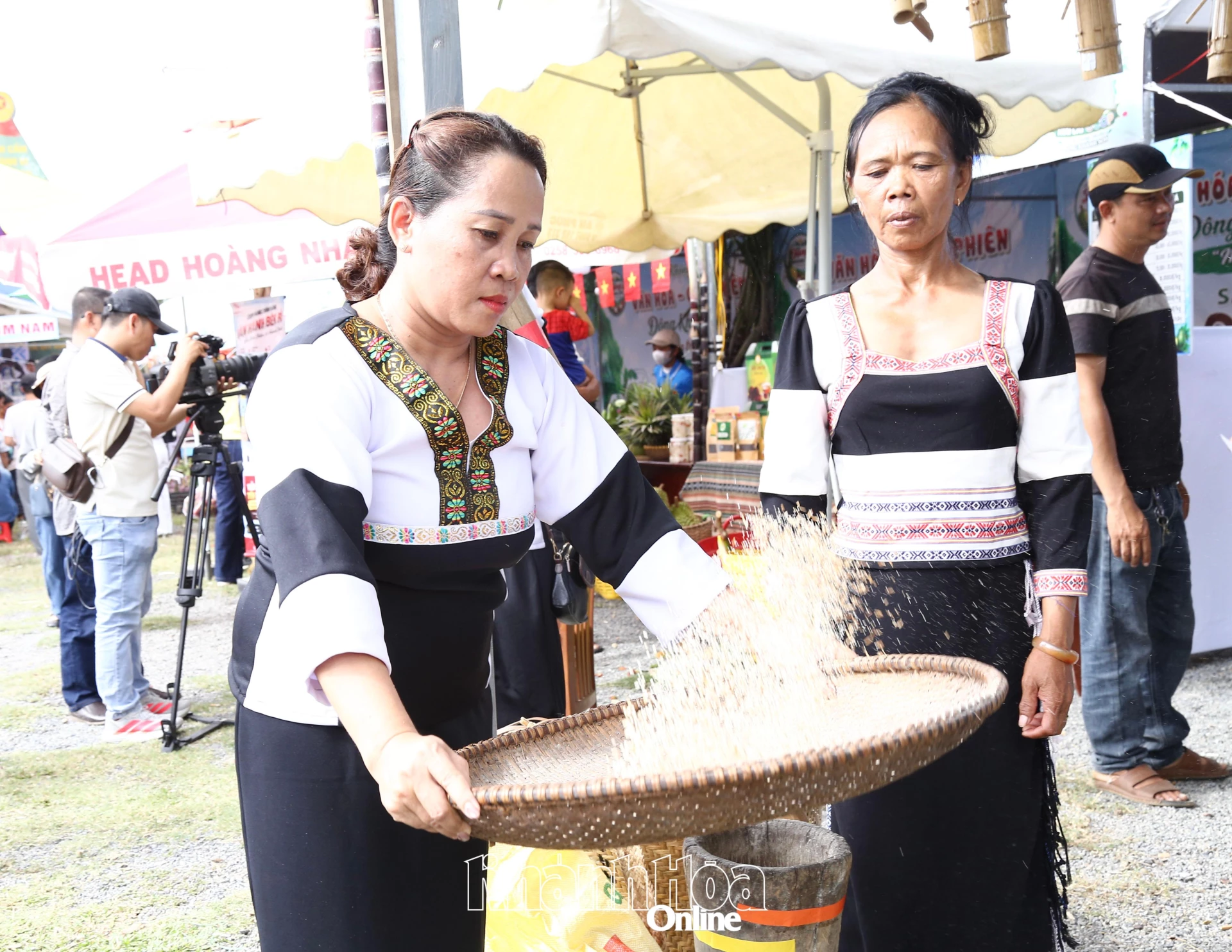 Nét đẹp đời sống của đồng bào Raglai xã Đông Khánh Sơn được tái hiện tại chương trình