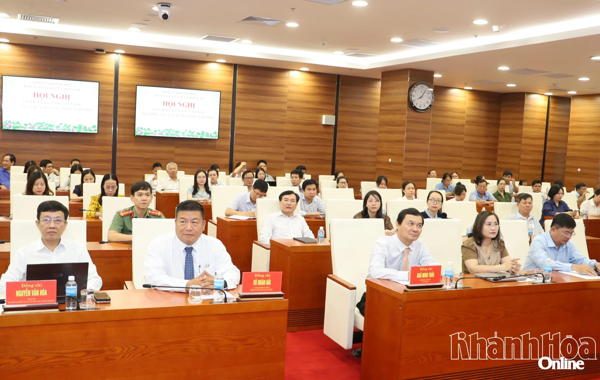Quang cảnh tại hội nghị.
