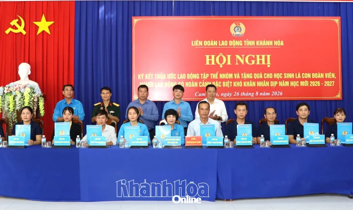 Liên đoàn Lao động tỉnh ký kết thỏa ước lao động tập thể nhóm với 10 doanh nghiệp chế biến thủy sản