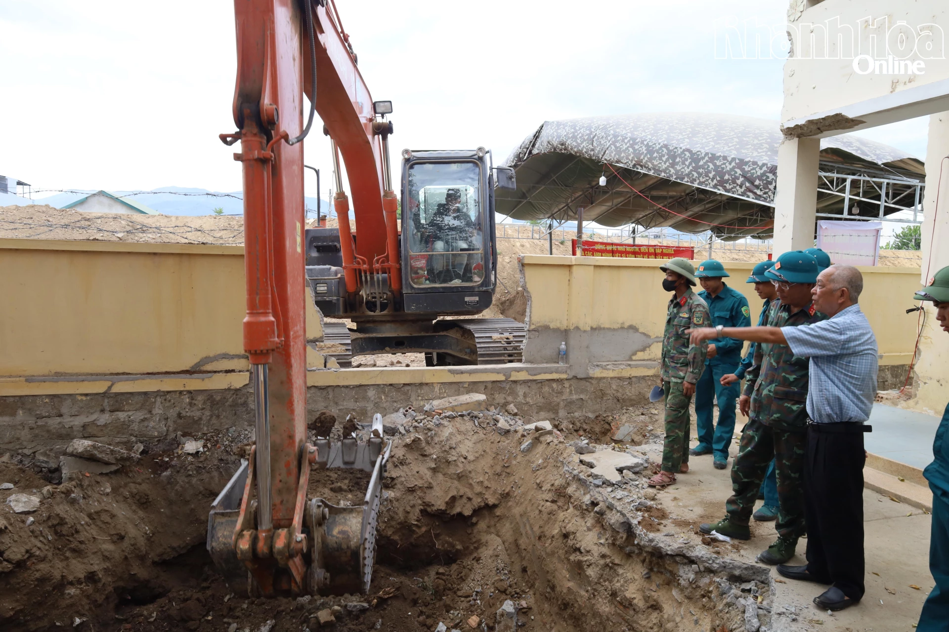 Ngày 29 và 30-8, lực lượng tiếp tục mở rộng phạm vi khai quật, nhưng không phát hiện thêm hài cốt, di vật.