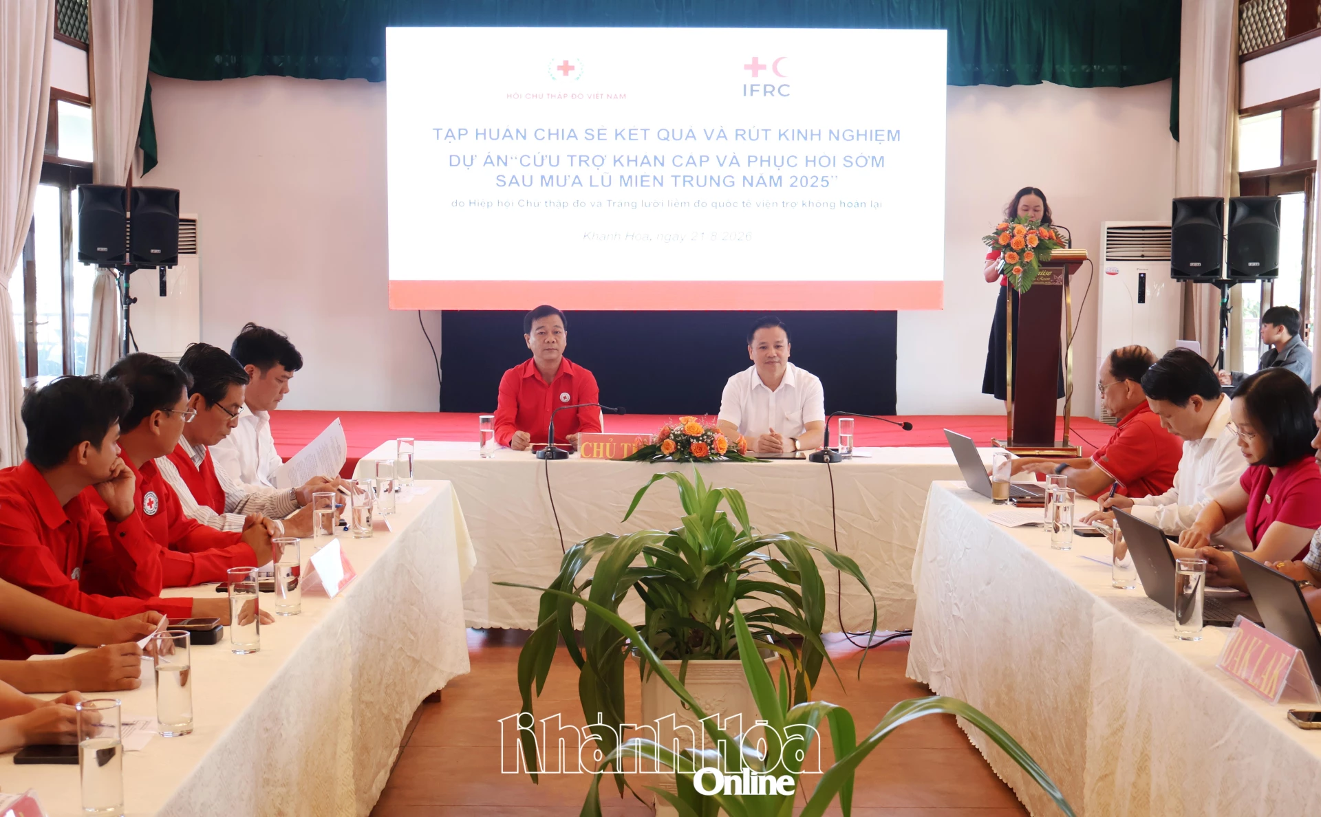 Quang cảnh hội nghị.