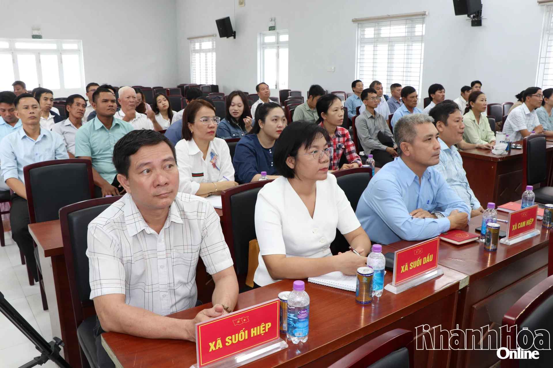 Đại diện các địa phương có dự án đi qua tham dự hội nghị.