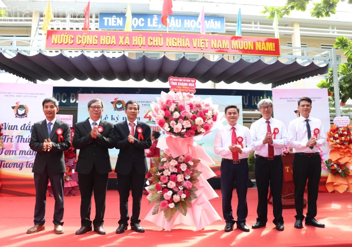 Trường THPT Tô Văn Ơn kỷ niệm 40 năm thành lập