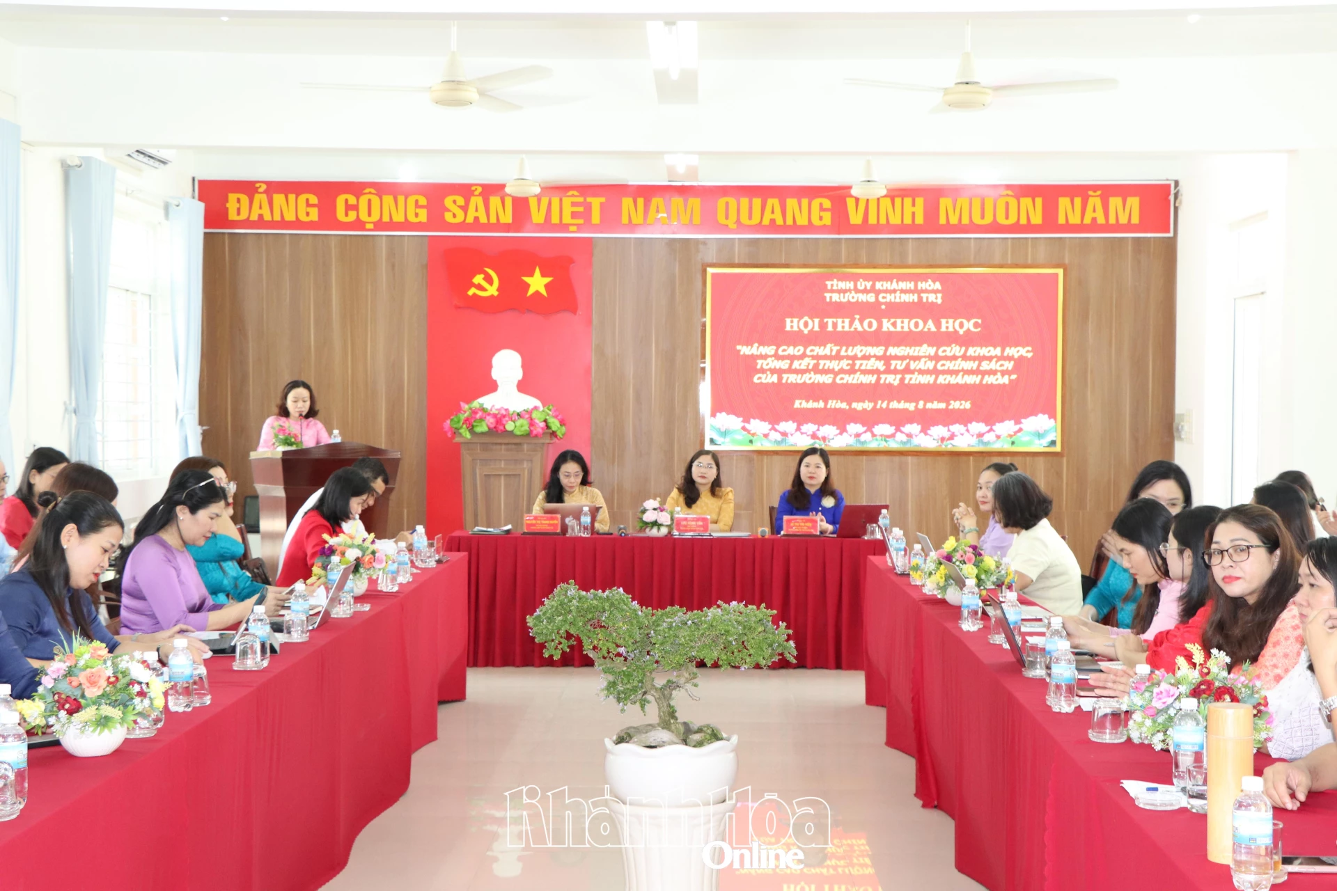 Quang cảnh hội thảo.