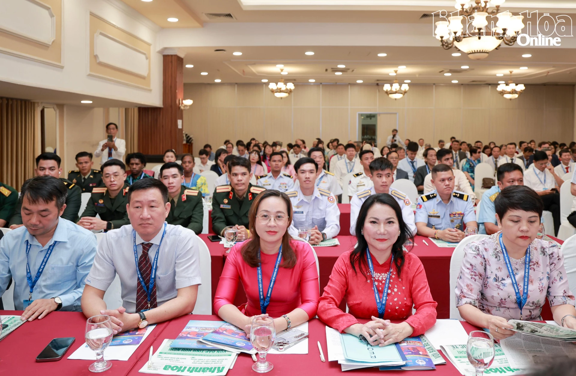 Các đại biểu tham dự đại hội.