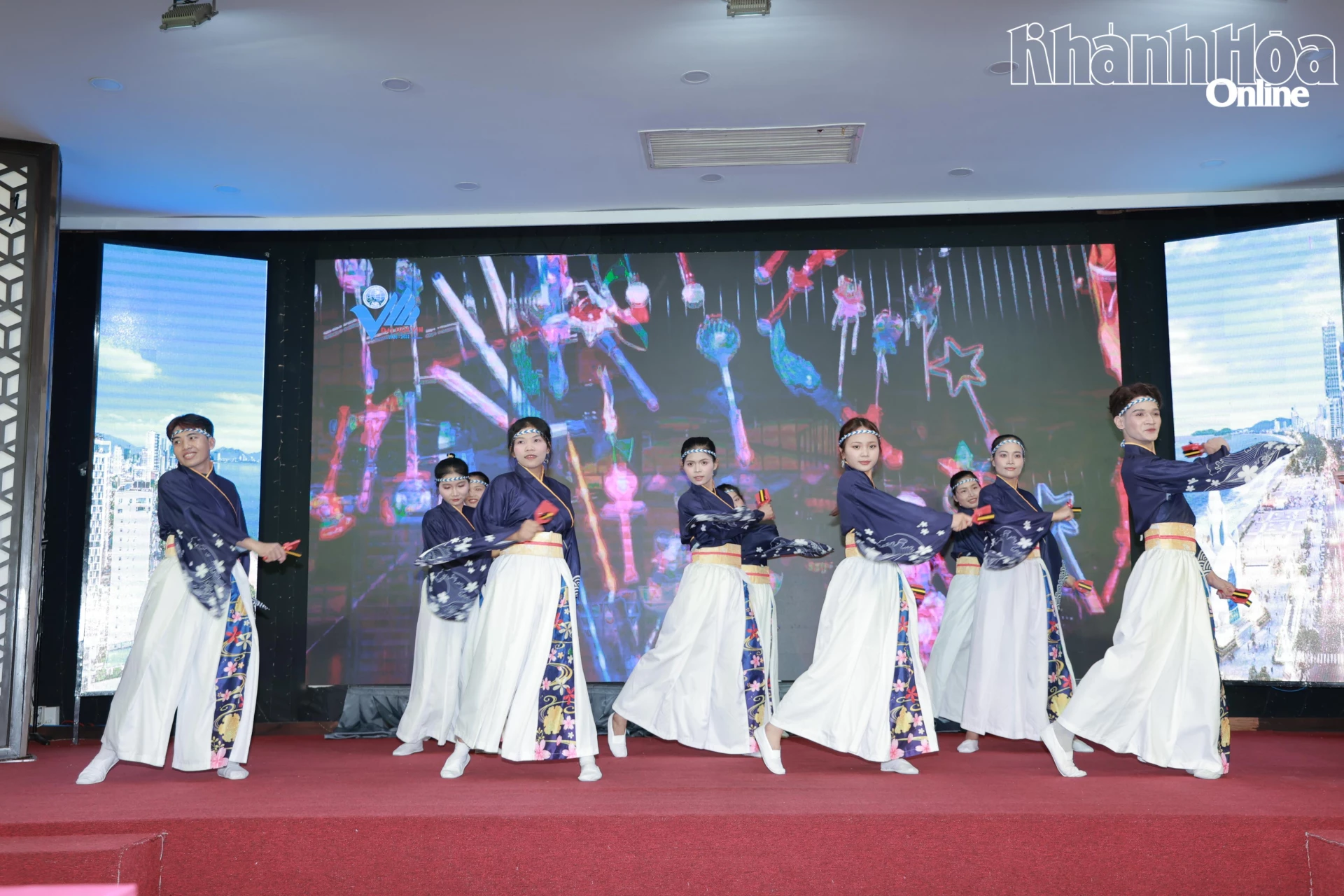Tiết mục văn nghệ tại đại hội.