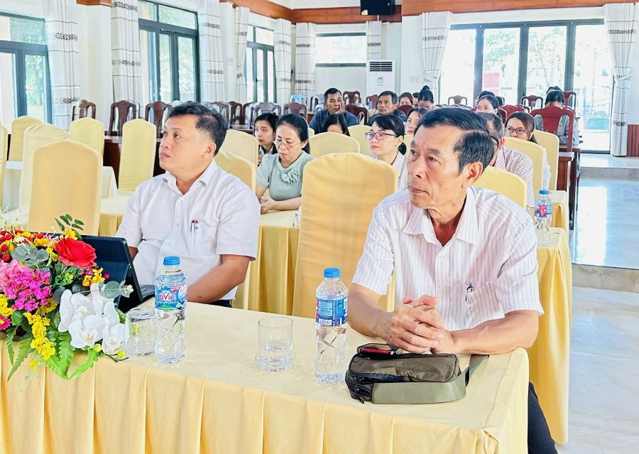 Quang cảnh hội nghị.
