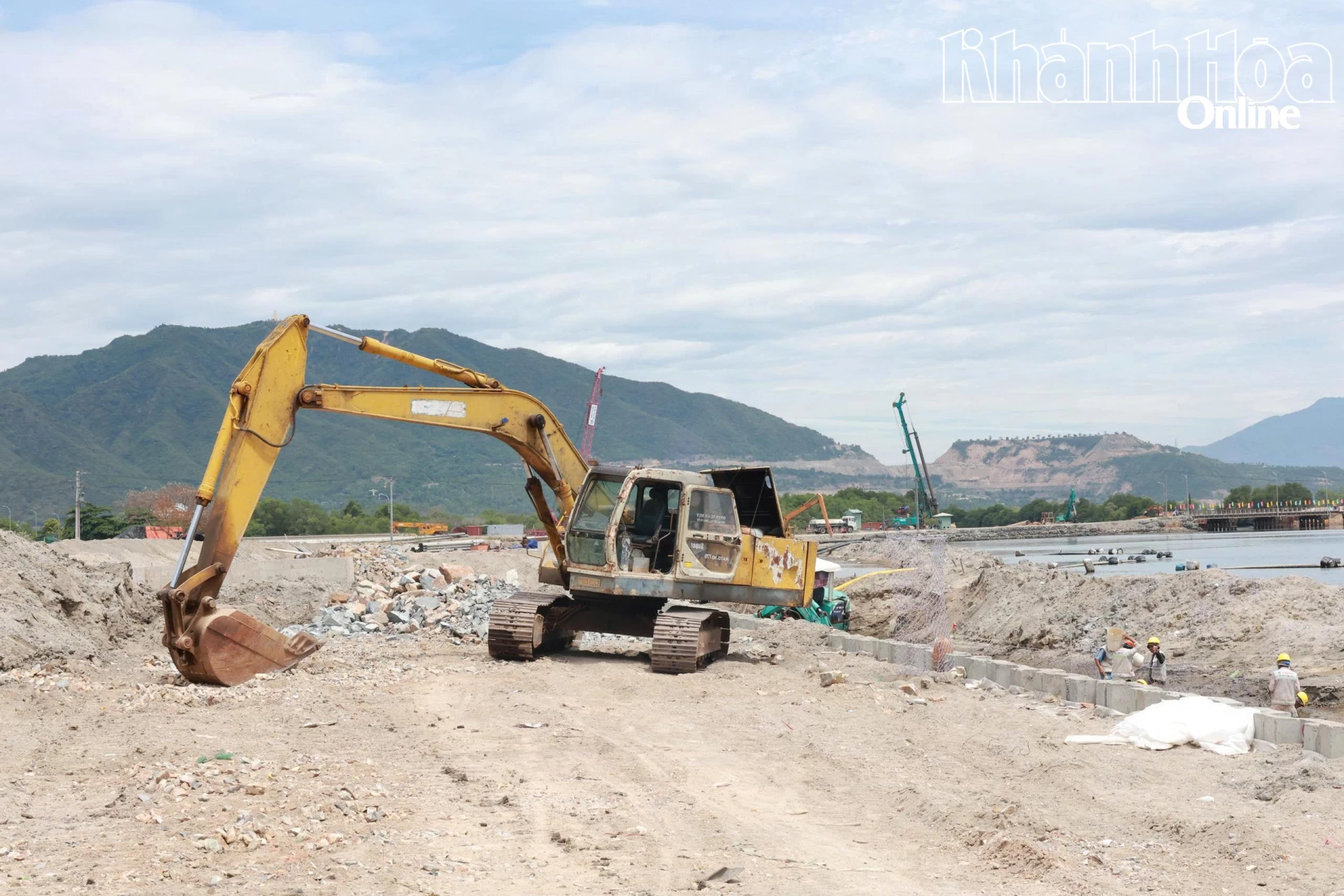Khu vực công trình chỉnh trị hạ lưu Sông Tắc (Giai đoạn II) tại phường Nam Nha Trang. Ảnh: Thái Thịnh