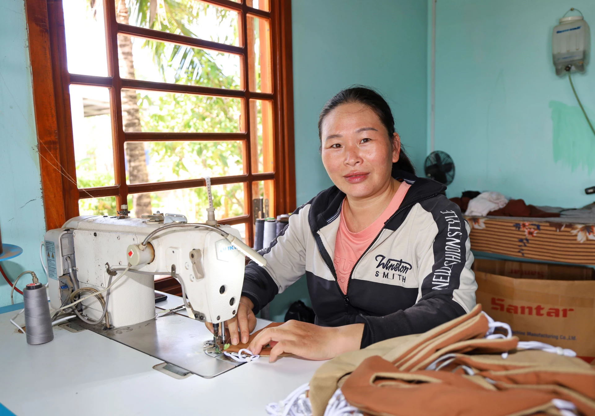 Bà Lê Thị Máy.