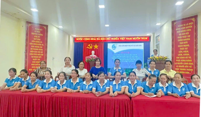 Triển khai mô hình “Phụ nữ thực hiện 5 không, 3 sạch, 3 an gắn với an toàn thực phẩm” tại xã Suối Dầu