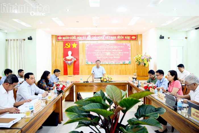 Phó Chủ tịch UBND tỉnh Trần Hòa Nam làm việc với 2 xã về 3 nhiệm vụ trọng tâm