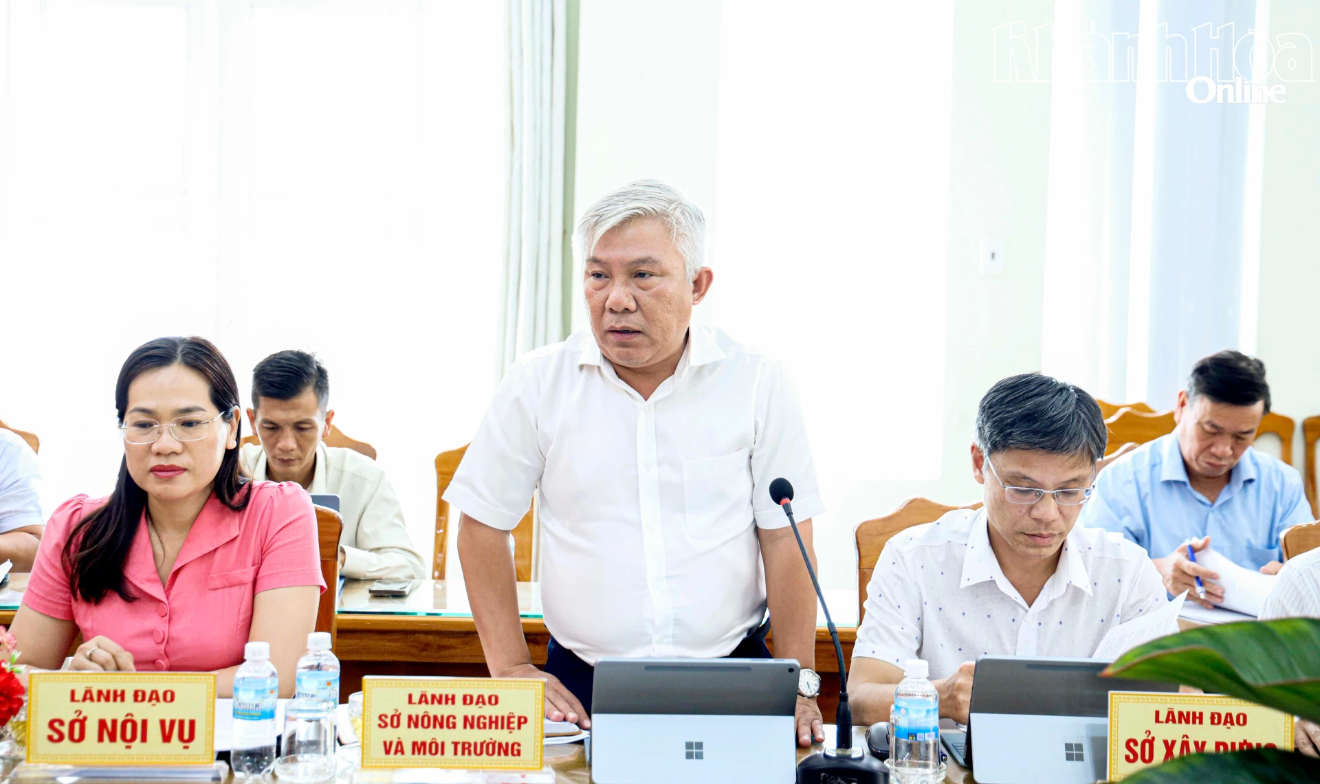 L&atilde;nh đạo Sở N&ocirc;ng nghiệp v&agrave; M&ocirc;i trường ph&aacute;t biểu tại buổi l&agrave;m việc.