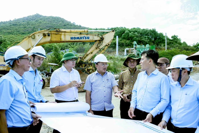 Đẩy nhanh giải phóng mặt bằng, bảo đảm nguồn vật liệu cho các dự án giao thông