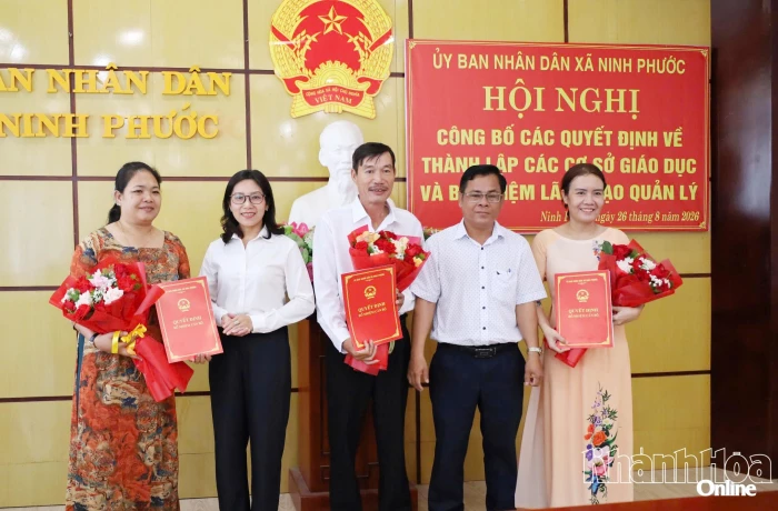 Xã Ninh Phước công bố quyết định thành lập cơ sở giáo dục và bổ nhiệm lãnh đạo quản lý