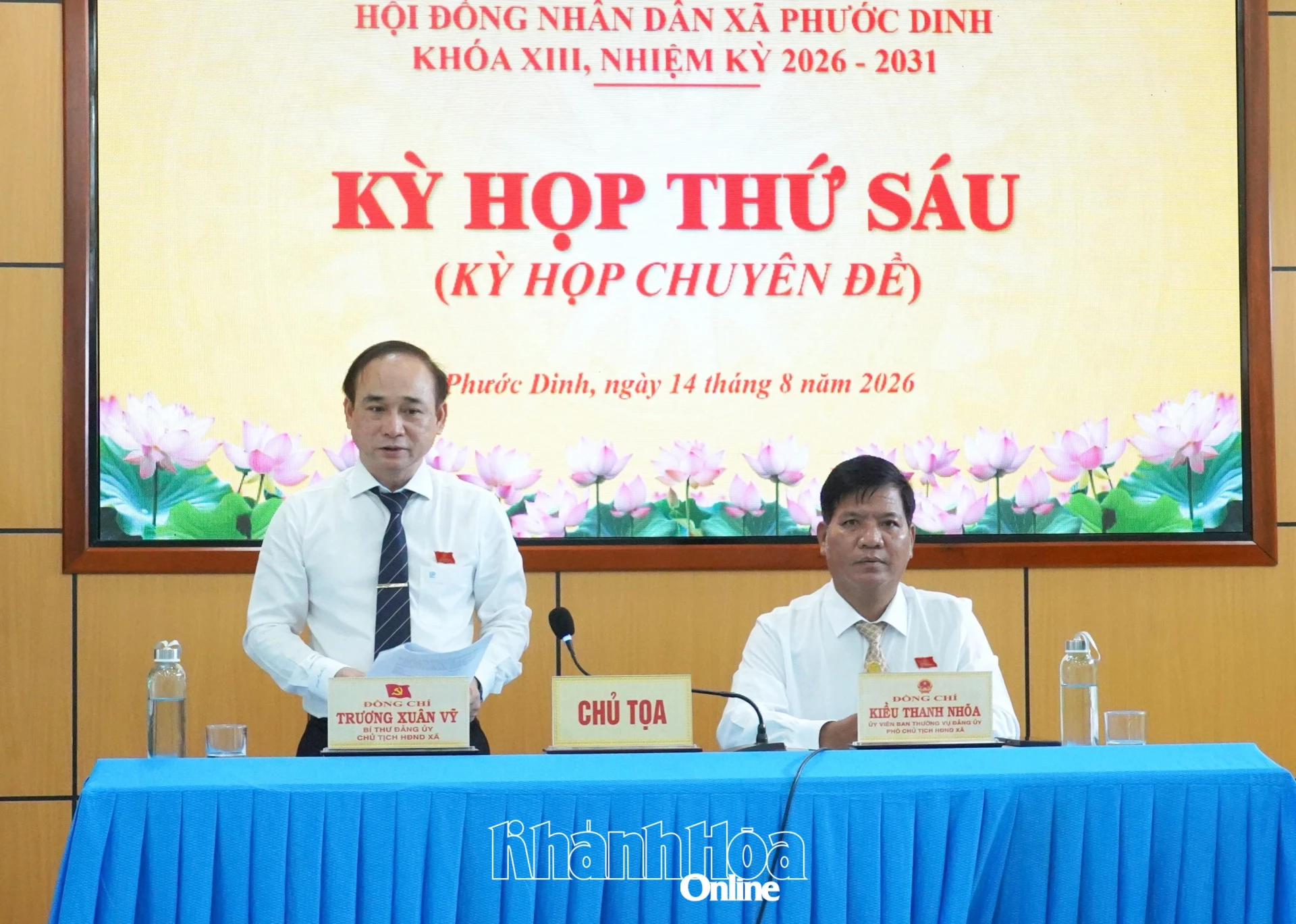 Chủ tọa kỳ họp.