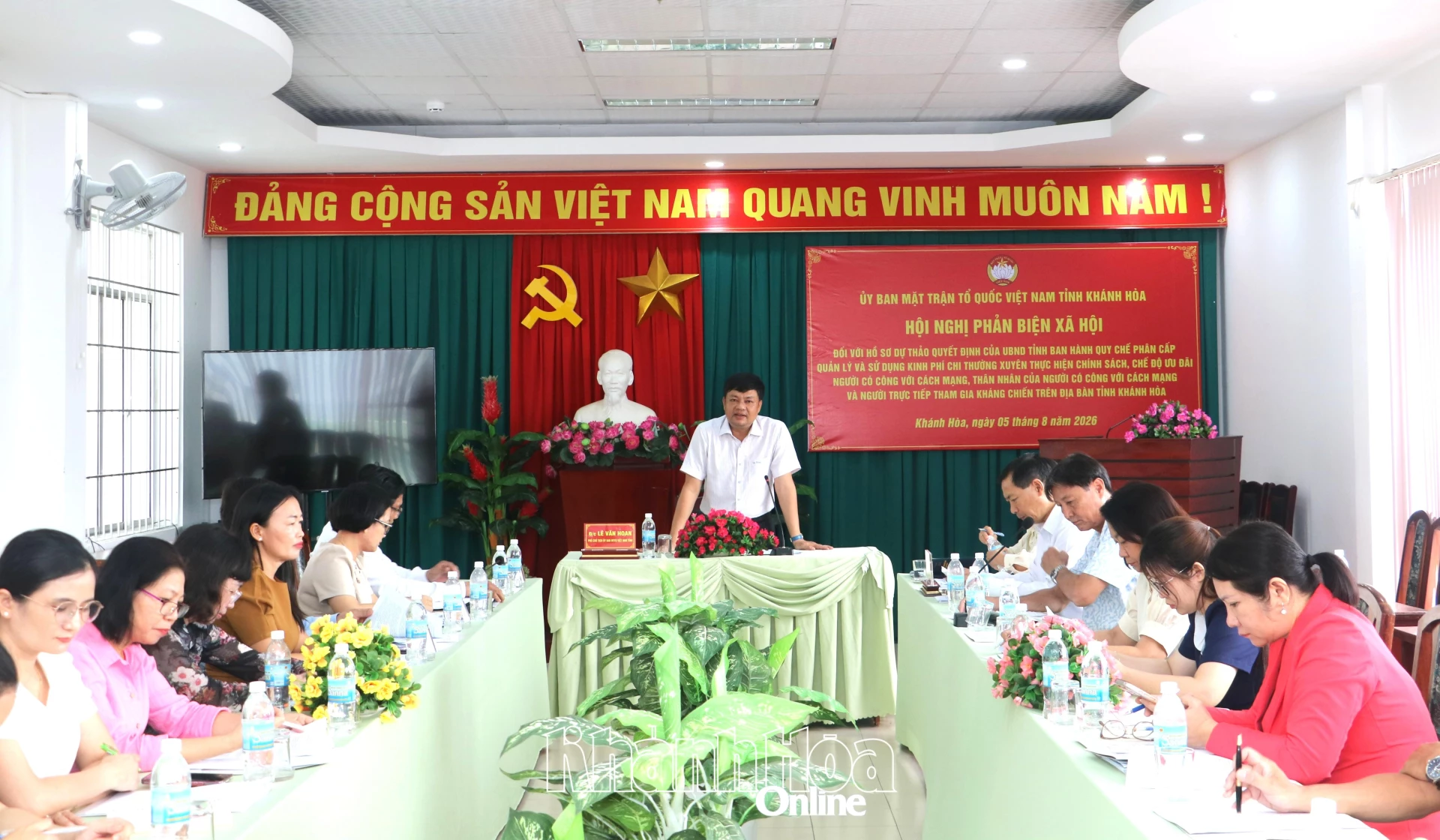 Ông Lê Văn Hoan - Phó Chủ tịch Ủy ban MTTQ Việt Nam tỉnh phát biểu kết luận buổi phản biện.
