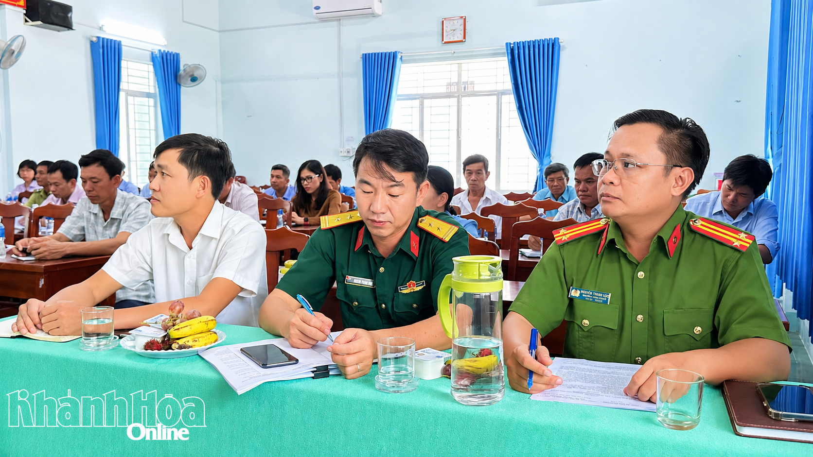 Các đại biểu dự hội nghị.