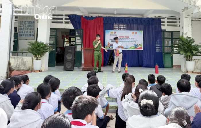 Tuyên truyền kiến thức phòng cháy, chữa cháy cho đoàn viên, học sinh xã Phước Hậu