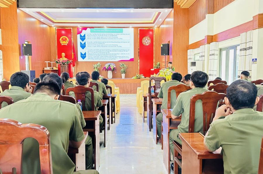 Quang cảnh hội nghị.