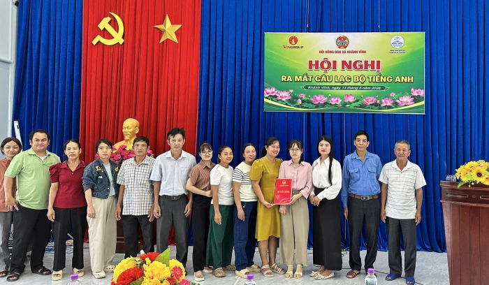 Hội Nông dân xã Khánh Vĩnh ra mắt câu lạc bộ tiếng Anh