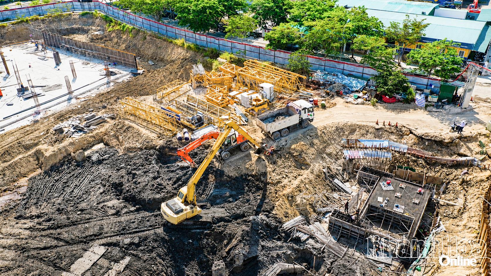 Thi công tại Dự án Nhà ở xã hội CT-02 Khu đô thị An Bình Tân.