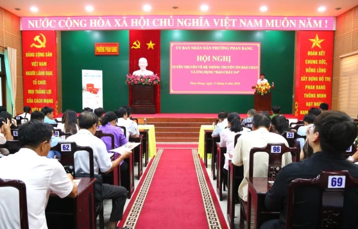 Phường Phan Rang tuyên truyền về hệ thống truyền tin báo cháy và ứng dụng “Báo cháy 114” 