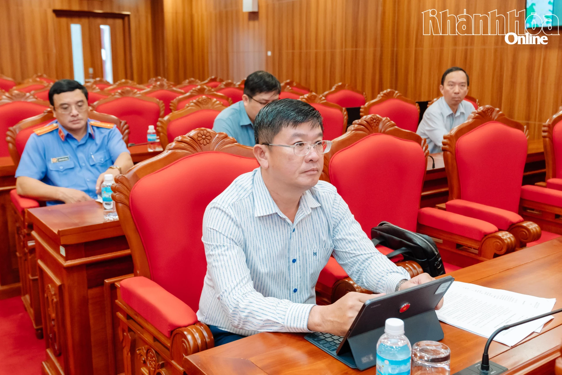 Các đại biểu tham dự hội nghị tại điểm cầu Khánh Hòa.