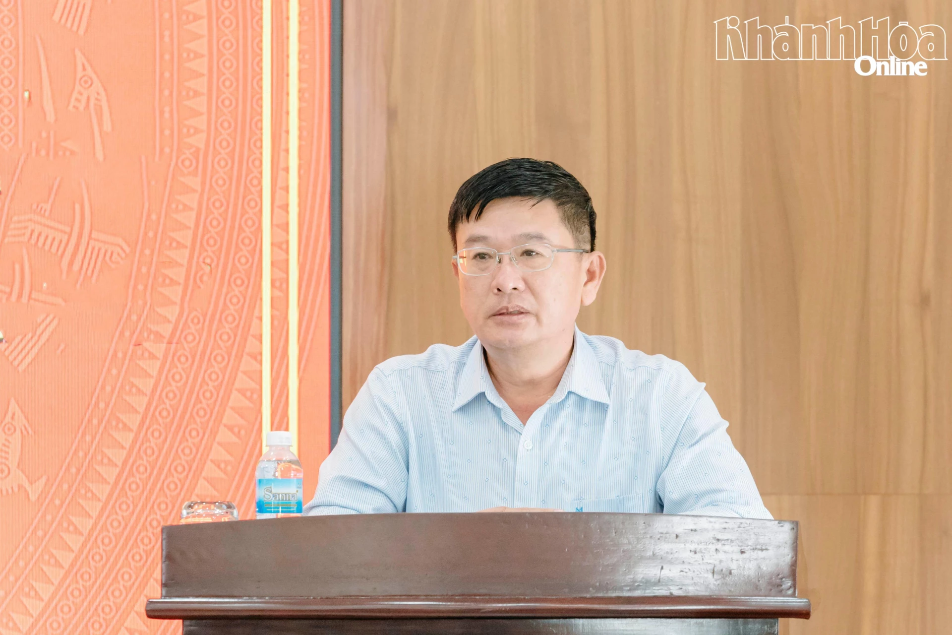 Đồng chí Lê Hoàng Triều - Giám đốc Báo và Phát thanh, Truyền hình Khánh Hòa phát biểu tại lễ phát động.