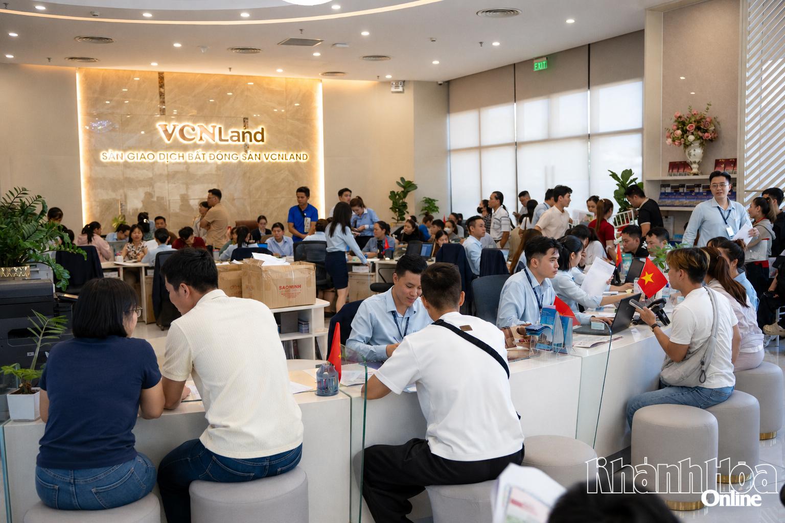 Hàng trăm khách hàng được chọn căn, mua nhà ở xã hội tại Dự án Nhà ở xã hội VCN Vĩnh Hải.